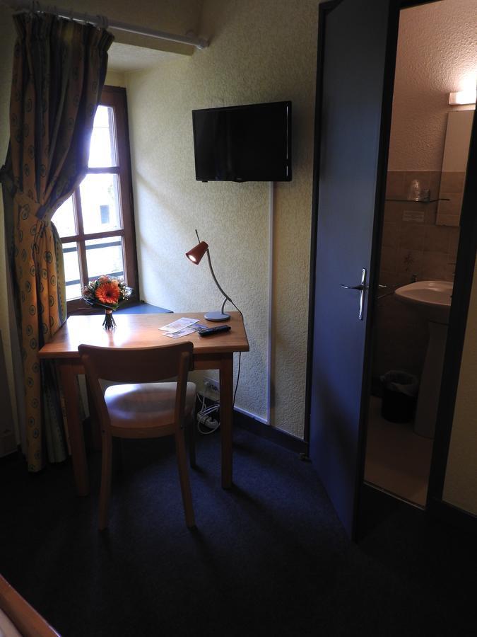 Aux Globe-Trotters Hotel Murat  Exterior photo